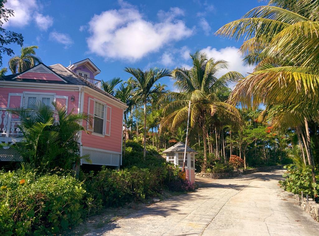 Orange Hill Beach Inn Nassau Dış mekan fotoğraf